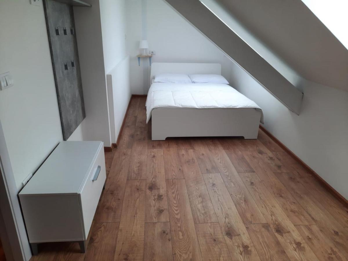 New Generation Hostel Prague Center Excellent Location The Right Alternative To Luxury Hotels A Few Steps From The Astronomical Clock And Charles Bridge Surrounded By Restaurants And Clubs And Offers Opportunities For Shopping Free Wi-Fi Kitchen Gard Zewnętrze zdjęcie